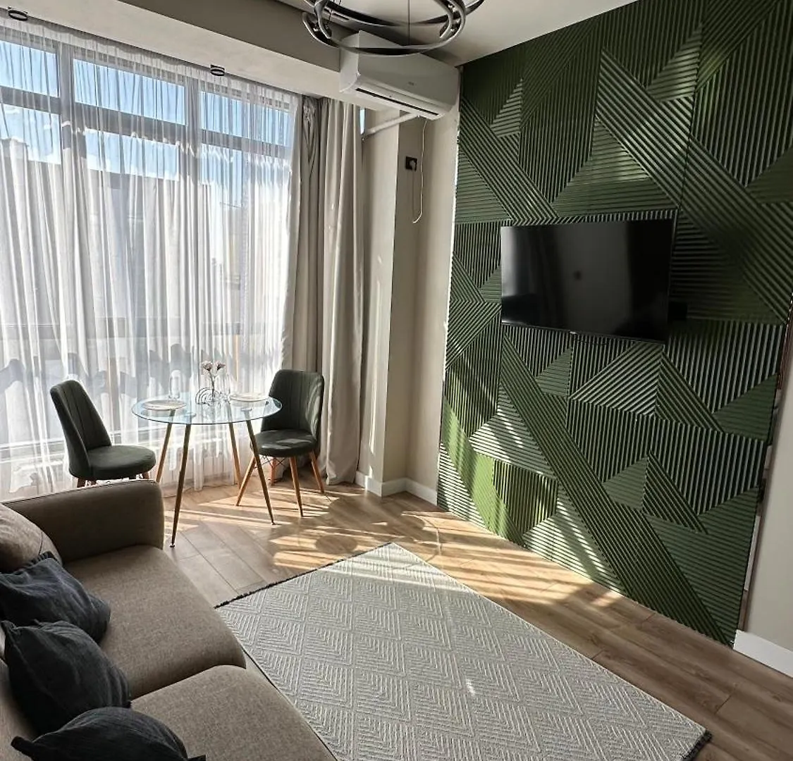 Уютная 2-Х Комнатная Квартира Almaty Apartment